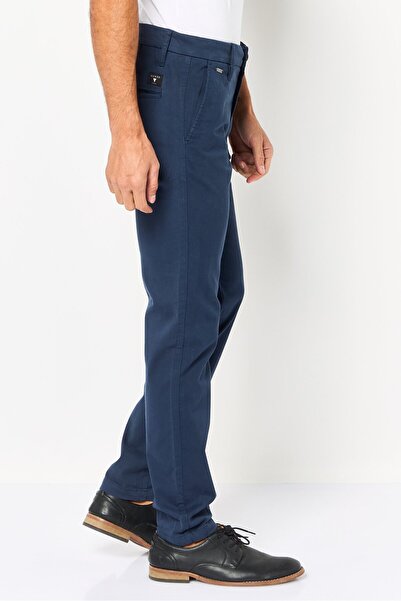 Guess Men Slim Fit Solid Chino Pants, Navy
