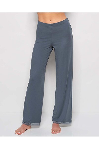 La senza ملابس النوم في الطقس العاصف