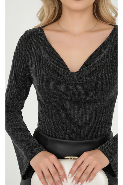 GLAM AURA Kadın Işıltılı Siyah Drapeli Yaka Uzun Kollu Body/Bluz