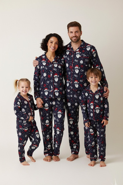 Free Beka Πρωτοχρονιάτικο σετ οικογενειακής πιτζάμα με μακρυμάνικο πουκάμισο με κουμπιά μπροστά και γιακά με μοτίβο σε μπλε ναυτικό χρώμα