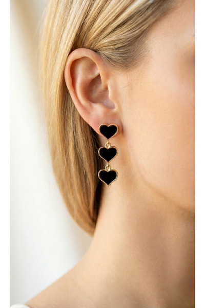 Candy سلسلة نوڤيريا إلى أفاق الحب - أقراط على شكل قلب مطلية بالذهب مع قلب مرصع بالمينا