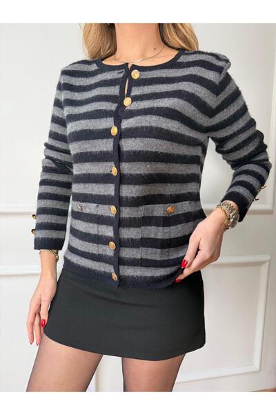 Size Özgü Gri Çizgili Hırka