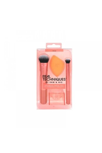 Real technique مجموعة فرش الأساس المثالية