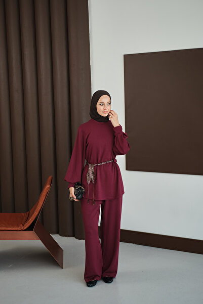 LOCCO Γυναικείο κοστούμι με σχέδιο με ζώνη μπορντό