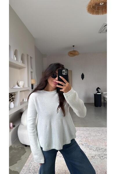 Buket Teke White Sequined Fluffy Sweater