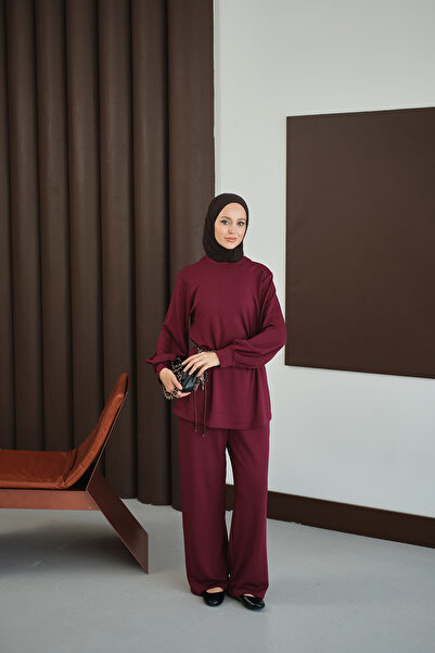 LOCCO Γυναικείο κοστούμι με σχέδιο με ζώνη μπορντό