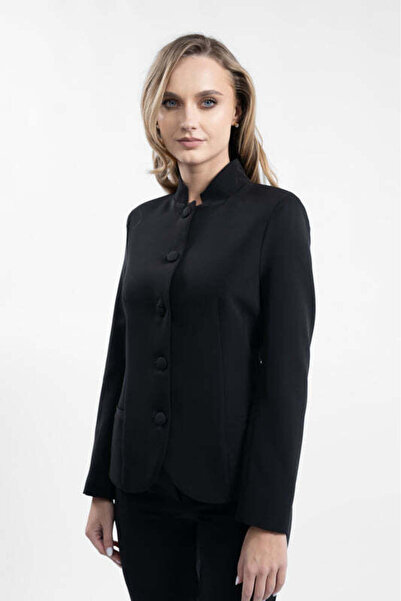 Monarh Design Black suit with fitted jacket and tunic collar