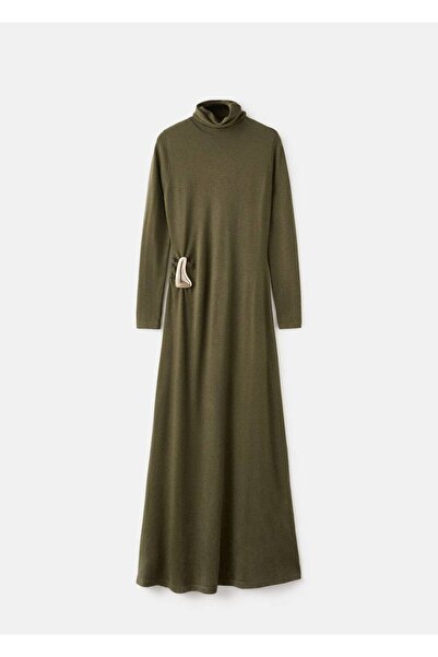 MANGO Woman Yüksek yaka broş detaylı örgü elbise