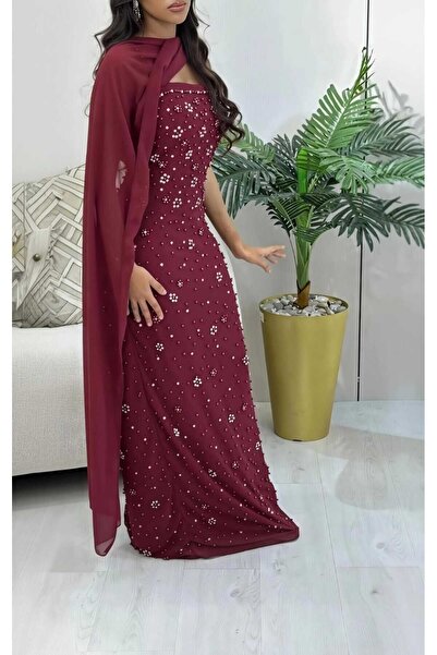 Liva Bordeaux dress embellished with crystals and a luxurious shawl