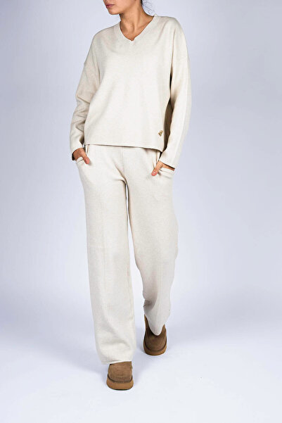 monarh Casual White modal suit with/without detachable bow