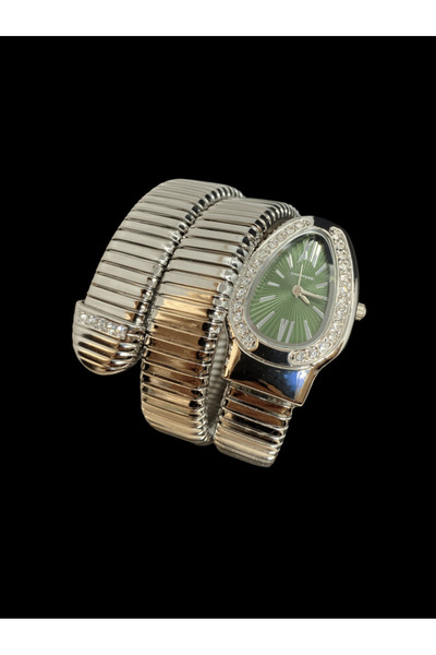 Choppers ⌚ Stylishly Designed, Stone-Encrusted Snake Style Wristwatch — a Symbol of Luxury and Elegance