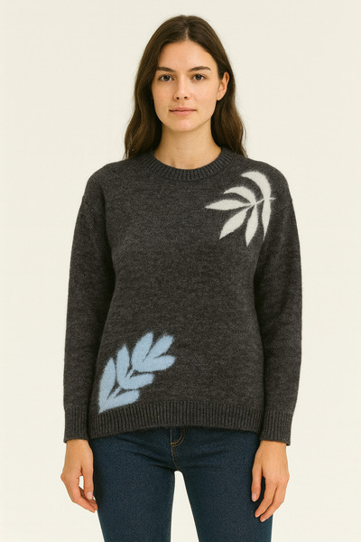 SARİTA MODA Clover Pattern Feathered Sweater