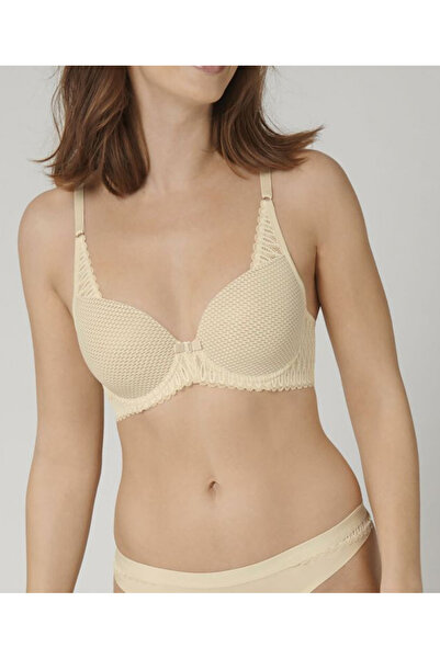 Triumph Bra, Cream