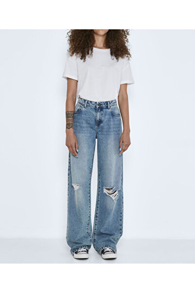 Noisy May Blugi, Albastru