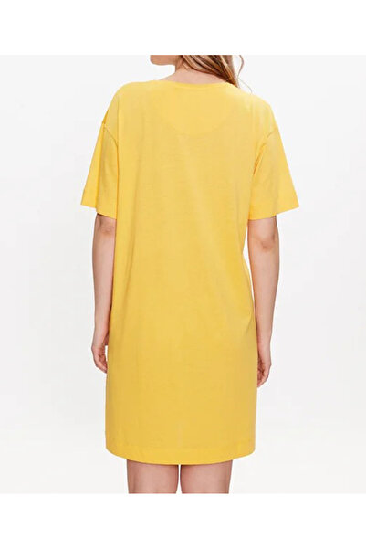 Triumph Nightgown, Yellow