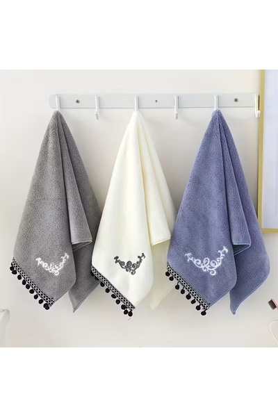 TRENDY Luxurious embroidered soft cotton towel – high-quality hotel-style