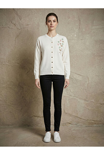 QUEENDA I Kadın Çiçekli Boncuk İşlemeli Düğmeli Triko Hırka