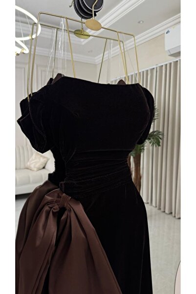 Thara Elegant dark brown evening dress