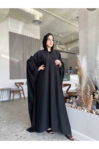Leatherthreads Classic black bisht abaya with an elegant cut