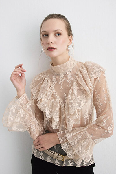 Gusto Anka Collection Lace Blouse - Beige