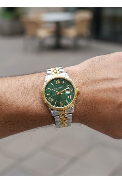 Tom Jones Women's Wristwatch Sz-10105-1