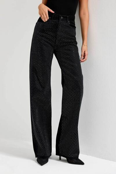 it's basic Women's Black Color T3-1S5-1 Straight Fit High Waist Shiny Sparkling Stone Design Denim Jean