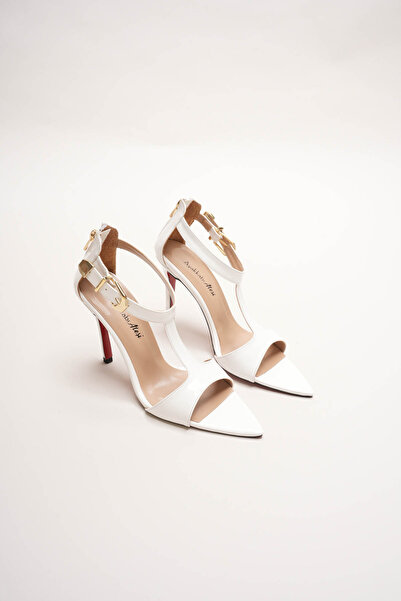 Ayakkabı Ateşi Παπούτσια με λεπτό τακούνι με μυτερή μύτη και λεπτή αγκράφα με λουράκια στον αστράγαλο