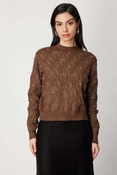 ON سترة تريكو مزينة بتفاصيل حجرية منقوشة