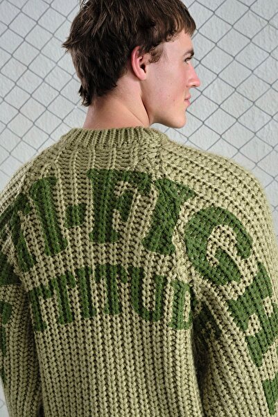TÜZeMEN Back Printed Knit Premium Sweater