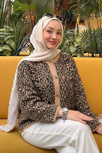 NEWCO Leopard Patterned Buttoned 100% Acrylic Beard Knitwear Sweater Cardigan