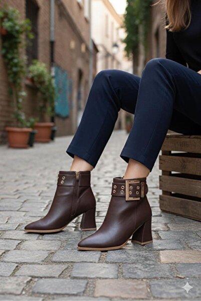 fort 573200 Buckle Detailed Pointed Toe 7 cm Thick Heel Zippered Women's Boots