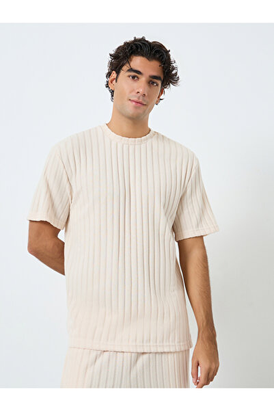 Styli Men Relaxed Fit Knit T-Shirt and Shorts Set