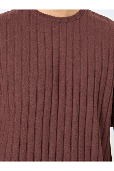 Styli Men Relaxed Fit Knit T-Shirt and Shorts Set