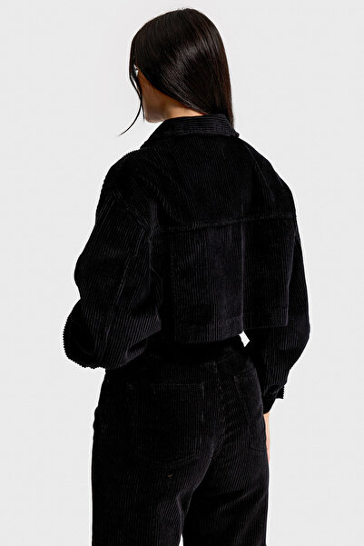 it's basic Women's Black Color 26W5-1 Crop Fit Buttoned Thick Corded Fabric Velvet Fabric Jacket