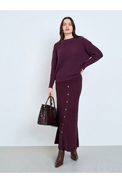 Styli Burgundy Flared Knit Skirt with Buttons
