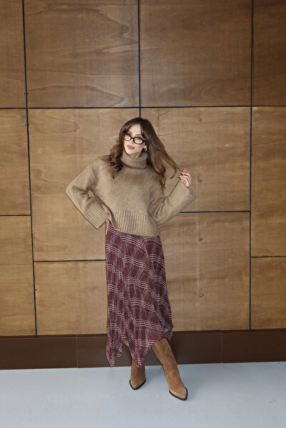 Sorridi تنورة طويلة من التول المبطن بقصة غير متماثلة ونقشة منقوشة