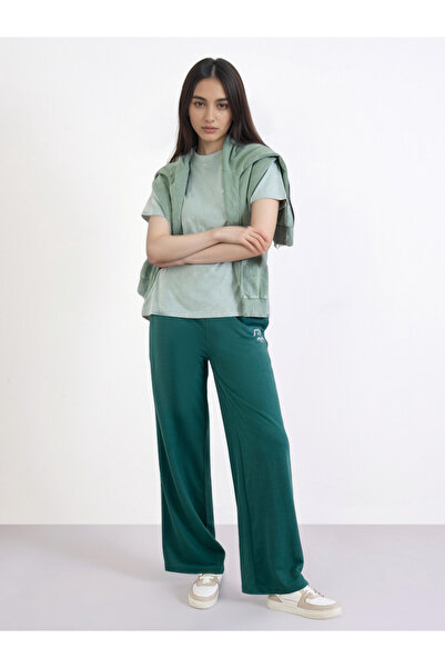 Styli Women Green Wide Leg Joggers