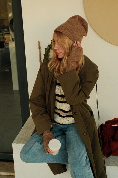 CHUBA Women's Knitwear Beanie and Gloves Two-Piece Set Brown 26W5005