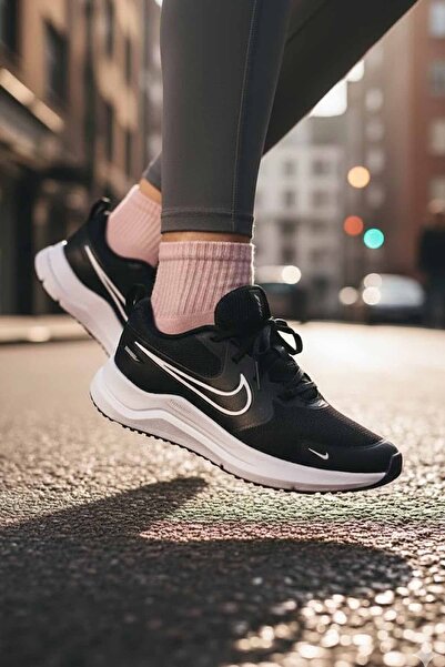Nike Women's Casual Sports Shoes