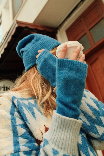 CHUBA Women's Knitwear Beanie and Gloves Two-Piece Set Blue 26W5005