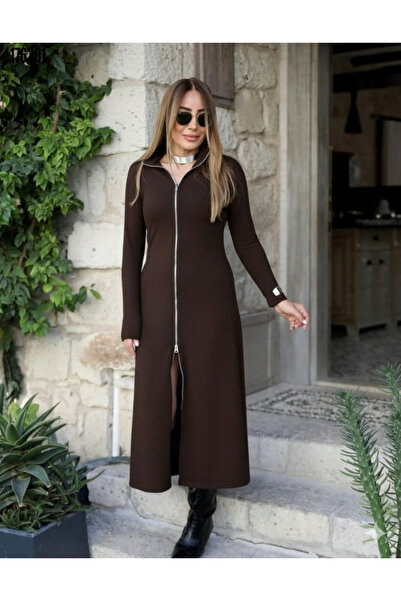 Valeria Butik Sporty Elegance Zippered Maxi Dress