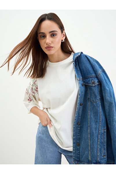 Styli Off White Embroidered Floral Oversized T-Shirt