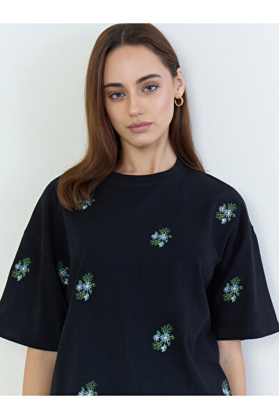 Styli Embroidered Floral Oversized T-Shirt