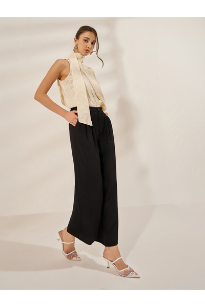 Styli Off White One Sleeve Asymmetric Top