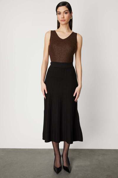 ON Pleated Midi Knitwear Skirt