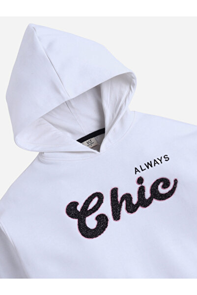 Victor and Jane By Styli Off White Always Chic Slogan Hoodie - 100% Cotton Fleece