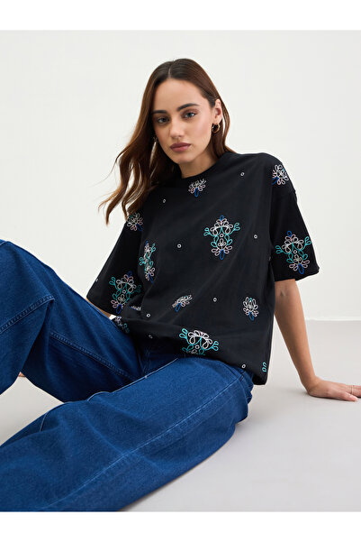 Styli Black Embroidered Oversized T-Shirt