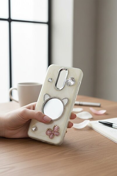 batuteknoloji Xiaomi Redmi 8-8A Aynalı Taşlı Fiyonklu Kabartma Yüzeyli Lady B...