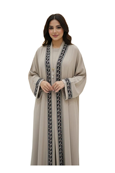 Nasa عباية مطرزه باللون البيج