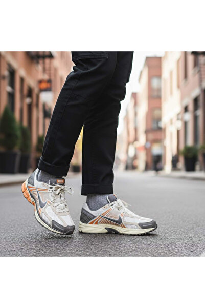 Nike Zoom Vomero 5 Men's Casual Sneaker Sportie